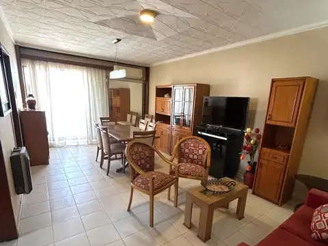 AMOBLADO 3 DORM CON BALCON