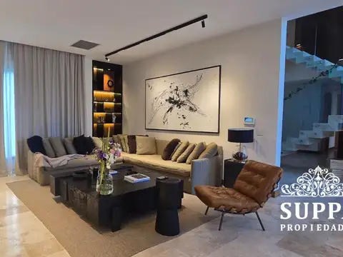 Casa en Venta en Albanueva, USD 2.800.000