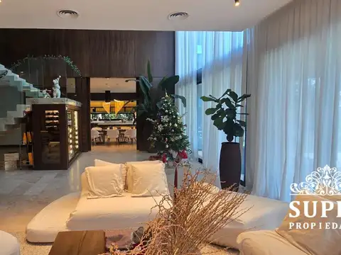 Casa 6 ambientes con 5 baños