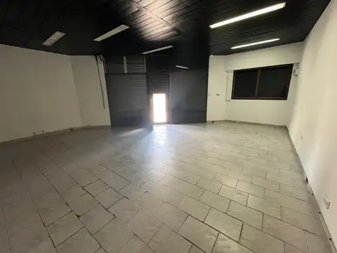 Local en Alquiler Via Púb.