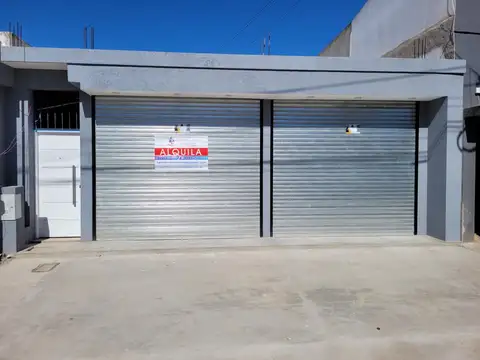 Local en Alquiler en Los Hornos, $ 950.000