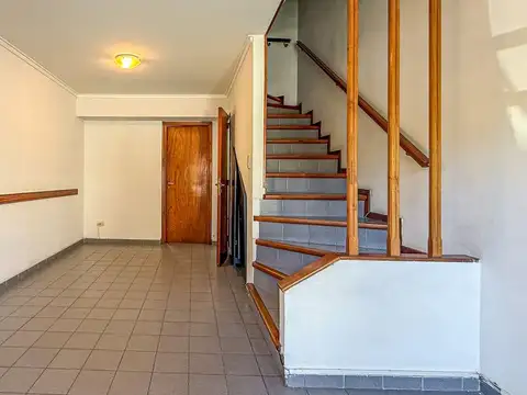 Depto Tipo Casa 4 ambientes con 1 baño