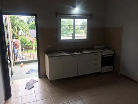 Depto Tipo Casa en Alquiler de 1 dormitorio