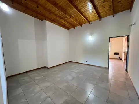 Depto Tipo Casa 2 ambientes con 1 baño