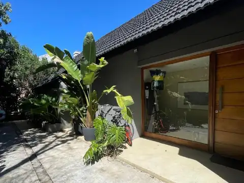 Casa En Venta En  Los Laureles Con 4 Dormitorios