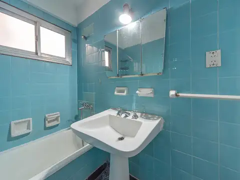 VENTA DEPARTAMENTO TRES AMBIENTES CON DEPENDENCIA EN CABALLITO