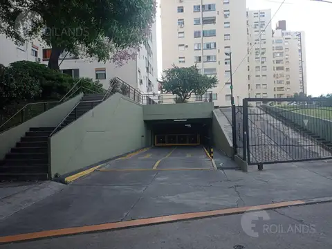 Comoda Cochera, en zona