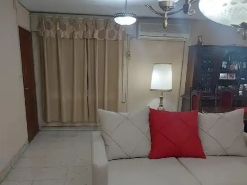 A mts de Av Colon  ALTO ALBERDI casa 5 dormis 3 baños