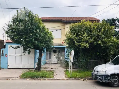 Casa venta cuatro ambientes - Ituzaingó