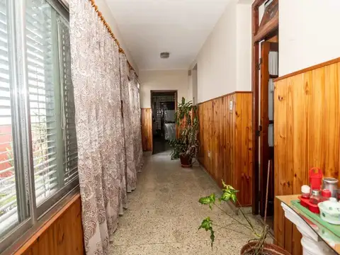 Centro. Mendoza entre Jujuy y Pellegrini 900