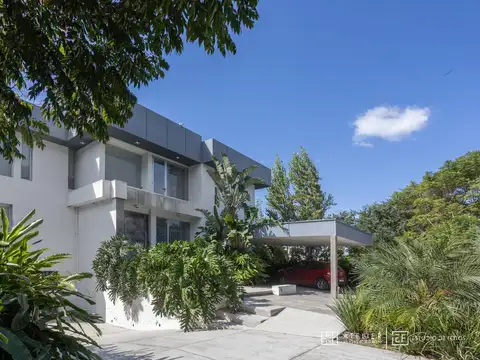 Casa 6 ambientes con 3 baños