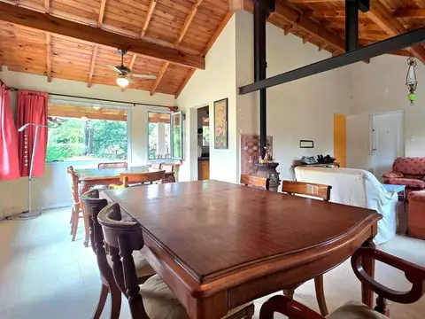 Casa 5 ambientes con 3 baños