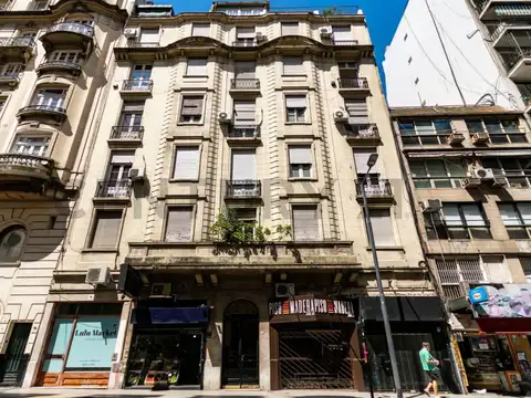 VENTA PISO 5 AMBIENTES CON DEPENDENCIA - APTO CREDITO - RECOLETA