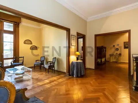 VENTA PISO 5 AMBIENTES CON DEPENDENCIA - APTO CREDITO - RECOLETA