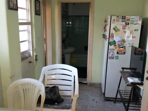 Casa 4 dormitorios, jardín, cochera x 2.