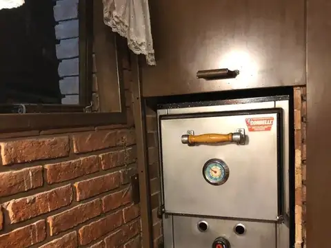 Casa 5 ambientes con 4 baños