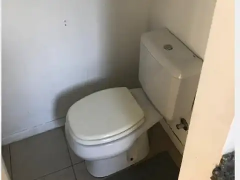 LOCAL + COCHERA (SGTO CABRAL-RAMOS MEJÍA)