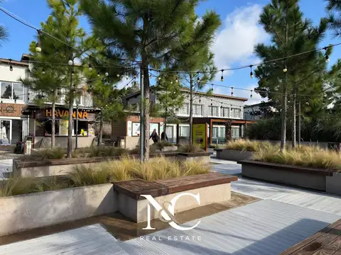 Local en Alquiler en Costa Esmeralda, USD 8.800