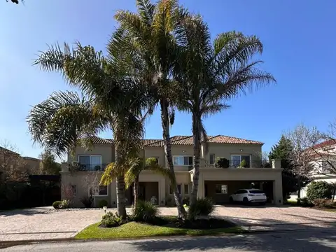 Casa en Venta de 5 dormitorios