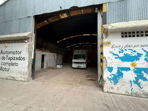 Galpon en Alquiler 17  mts Frente