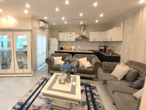 Depto Tipo Casa en Venta 4 años