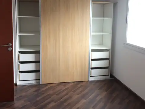 Excelente Dpto en Zona Facultades Centro y Bosque - Expensas Bajas