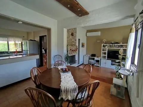 CASA 4 AMB EN VENTA GRAL RODRIGUEZ, B° LAS LAJAS