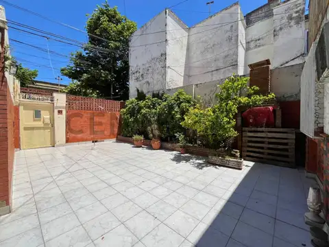 Venta Casa 2 Dormitorios con patio y cochera | Arroyito, Rosario