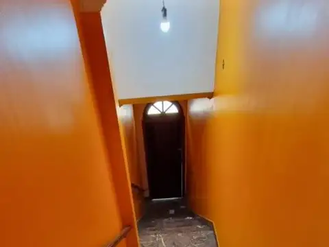 EN VENTA EN MARTIN CORONADO GRAN DEPTO. INDIVIDUAL EN 1ER PISO C/ GARAGE PROPIO CERRADO - FICHA 9045