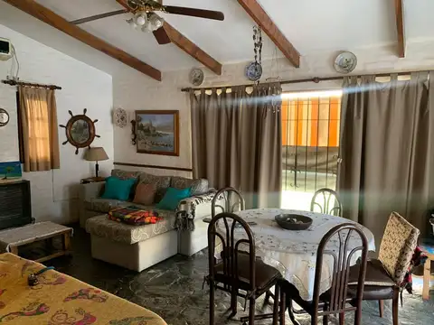 Excelente esquina, ideal para uso comercial.