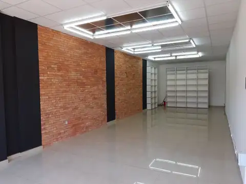 Local en Venta en Cerro De Las Rosas, USD 116.000