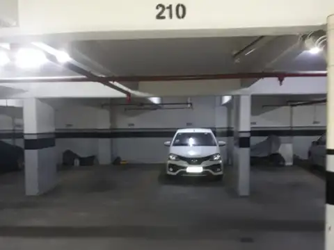 Av. Presidente Juan Domingo Perón 500