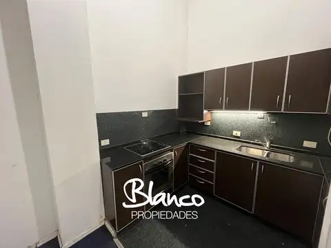 DELGADO AL 1500 - COLEGIALES -