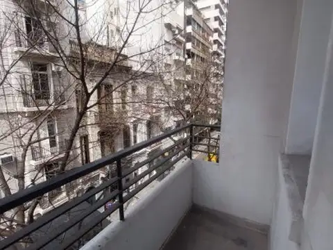 Recoleta, Azcuénaga 1500, 3 amb, piso 3, 70m2, $ 1,000,000 + expensas + abl + servicios.*SIN MU...