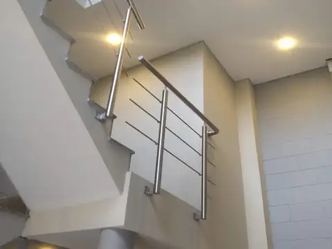 Oficina en Alquiler en Burzaco, $ 11.500