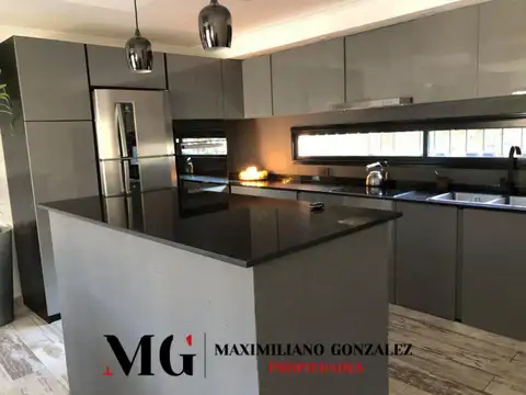 Casa en venta, 5 ambientes - Ezeiza