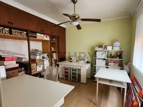 Casa 6 ambientes con 2 baños