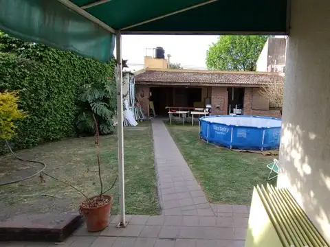 Casa en Venta en Castelar Sur, USD 98.000