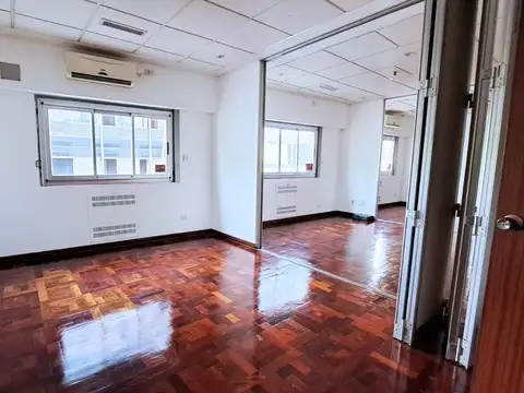 Oficina Comercial 252 m² - Recepción - 7 Despachos - Office