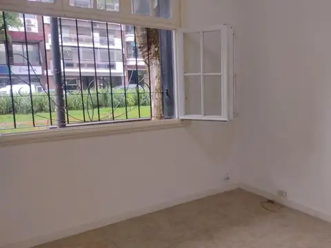 CABALLITO 3 AMB CON PATIO. Cid Campeador