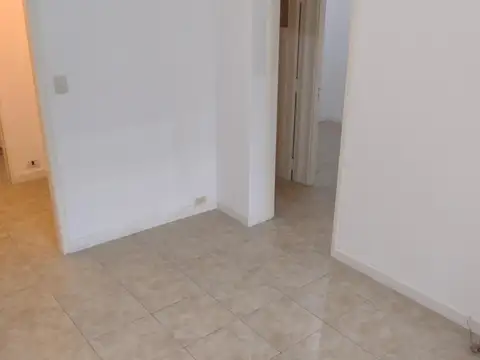 Departamento en Alquiler en Parque Centenario, $ 900.000