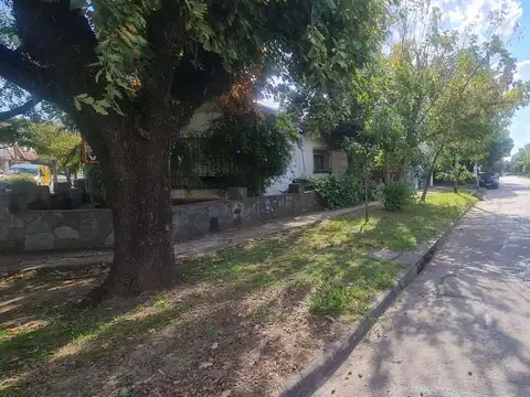 OPORTUNIDAD  LOTE EN PADUA A 3 CUADRAS DE LA ESTACION, 202M2, APTO CONSTRUIR 3 PH, APTO CREDITO 