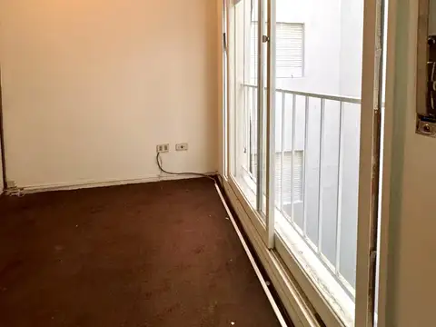 EXCELENTE DOS AMBIENTES  EN MICROCENTRO  IDEAL VIVIENDA / OFICINA.