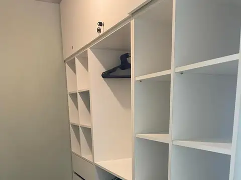 Casa 5 ambientes con 4 baños