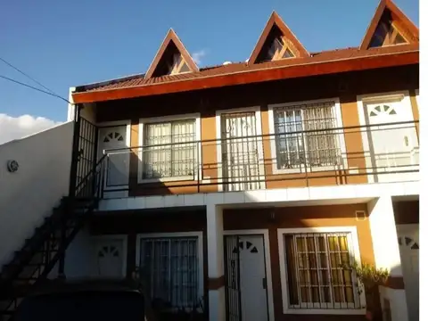 VENTA DUPLEX 3 AMB Y 1/2 EN LUZURIAGA APTO CREDITO