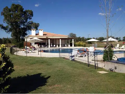 Terreno en Venta en Los Pinares Country Club, USD 26.000