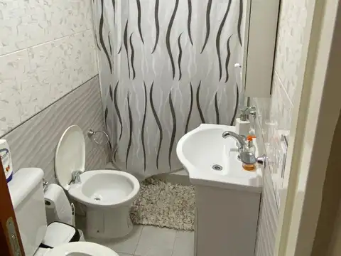 CASA MULTIFAMILIAR  (CASA 4 AMB +DPTO 2 AMB)