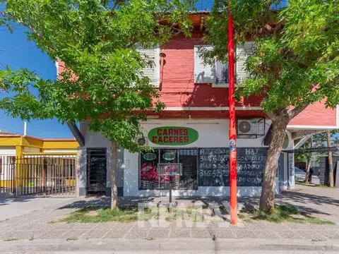 EN VENTA CIPOLLETTI LOCALES + CASA + DEPTO