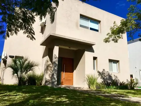 CASA 6 AMBIENTES LOS LAGOS NORDELTA. contacto 