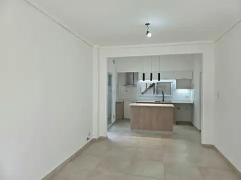 PH 3 ambientes con cochera y terraza en Villa Ballester